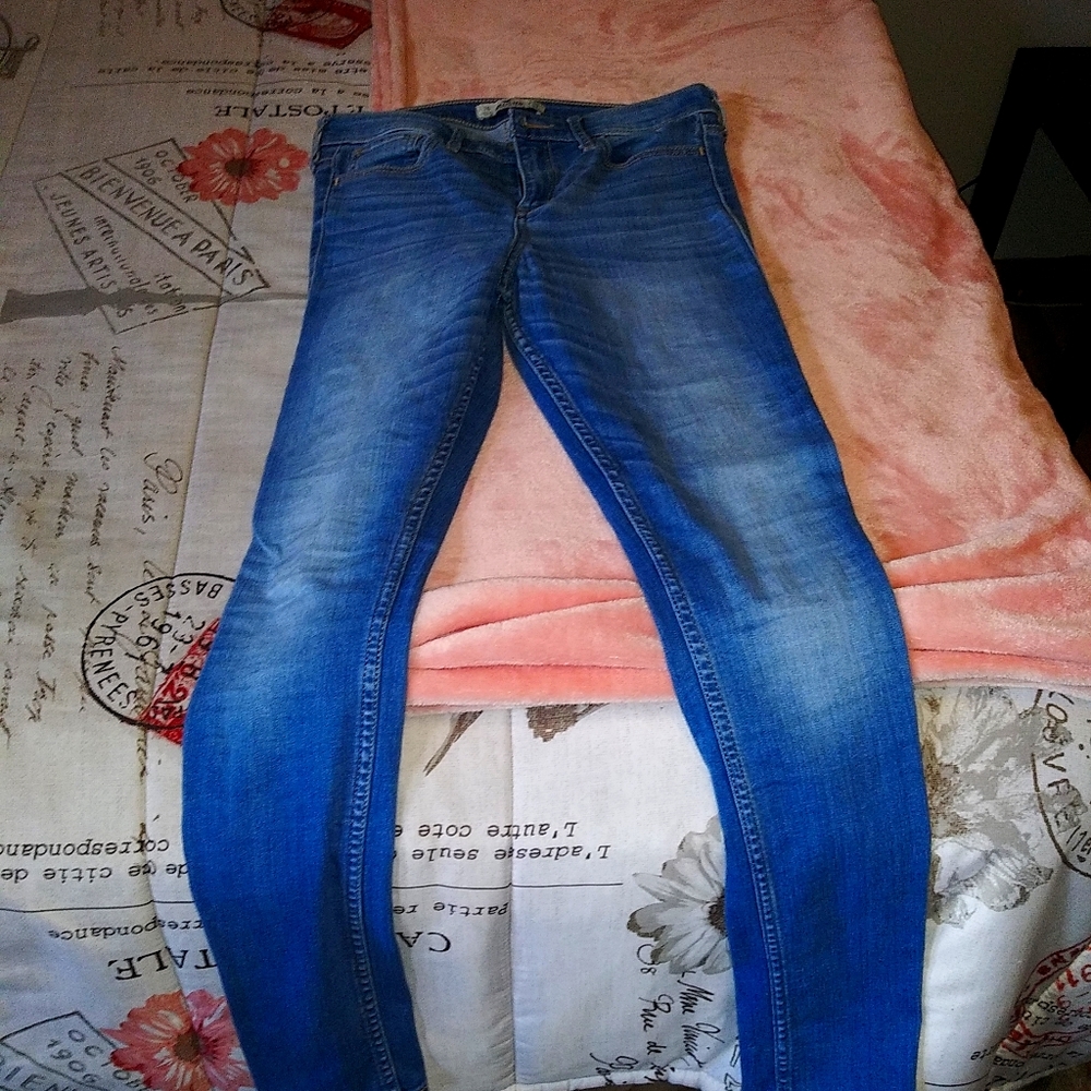 Hollister skinny jeans